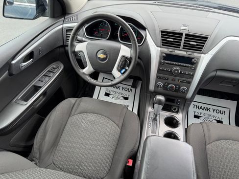 Used 2011 Chevrolet Traverse LT w/ Personal Connectivity Package FWD image 14