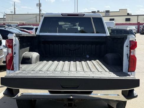 Used 2024 Chevrolet Silverado 2500 LT AWD/4WD image 33