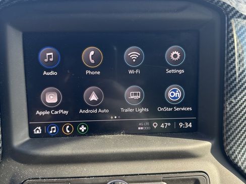 Used 2025 Chevrolet Silverado 2500 Custom w/ Custom Value Package image 10