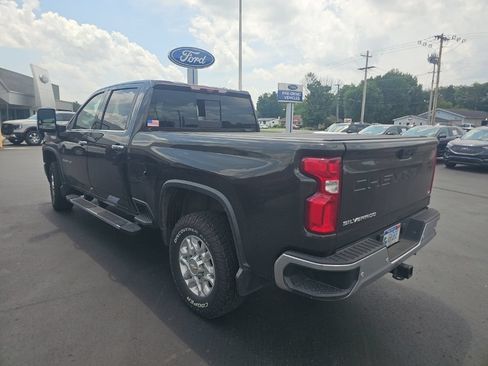 Used 2021 Chevrolet Silverado 2500 LTZ w/ LTZ Plus Package AWD/4WD image 6
