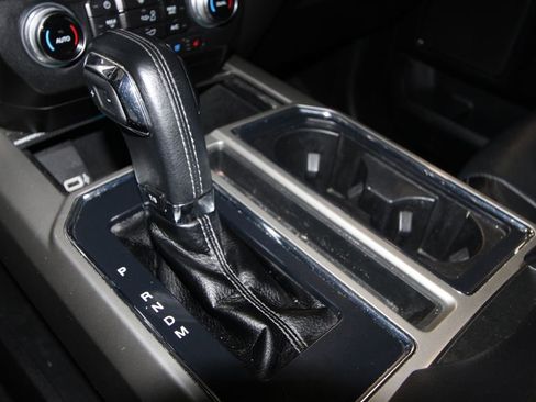 Used 2017 Ford F150 Lariat w/ Equipment Group 502A Luxury image 18