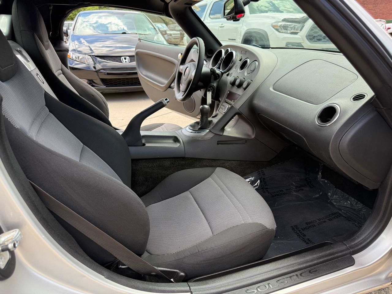 Used 2008 Pontiac Solstice Convertible RWD image 13