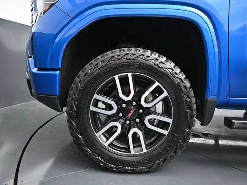 Used 2023 GMC Sierra 1500 AT4 w/ AT4 Premium Package AWD/4WD image 17