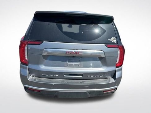 Used 2022 GMC Yukon XL Denali AWD/4WD image 3
