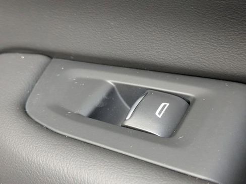 New 2026 Chevrolet Suburban High Country image 38