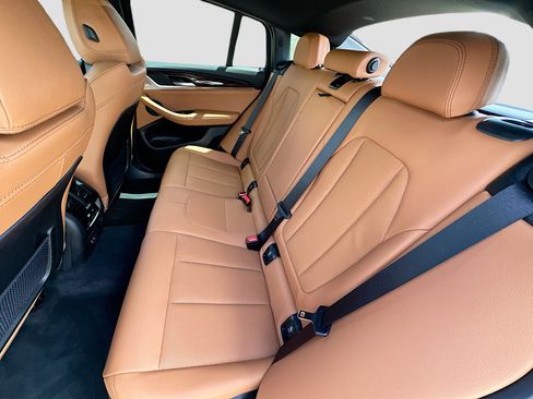 Used 2025 BMW X4 xDrive30i image 26