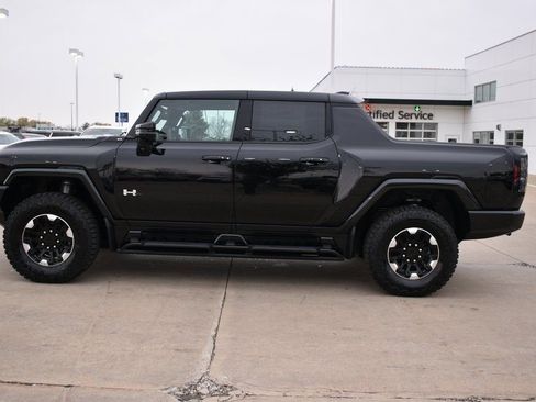 New 2024 GMC Hummer EV 2X w/ Extreme Off-Road Package image 4