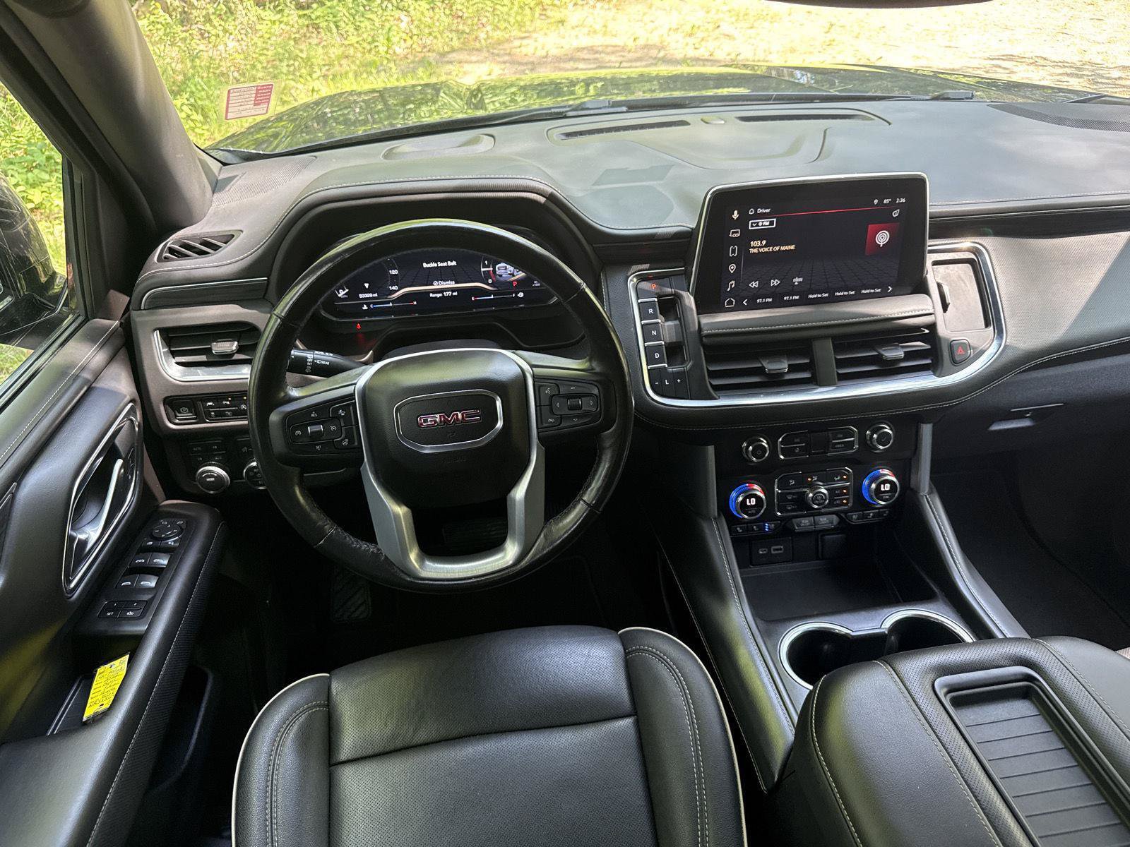 Used 2022 GMC Yukon SLT w/ SLT Premium Package AWD/4WD image 16