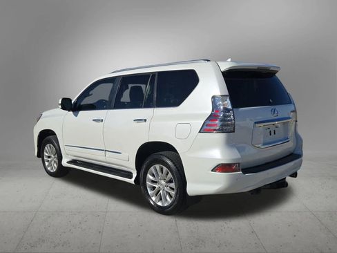 Used 2014 Lexus GX 460 image 4