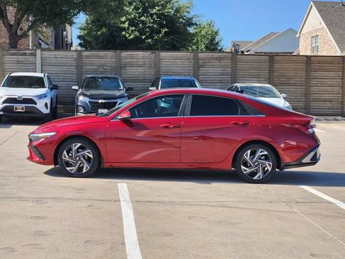 Used 2024 Hyundai Elantra Limited FWD image 12