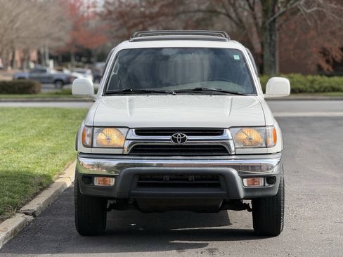 Used 2001 Toyota 4Runner SR5 RWD image 4
