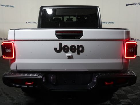 Used 2020 Jeep Gladiator Rubicon image 7