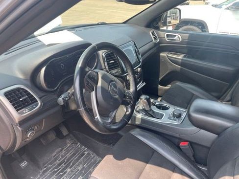 Used 2020 Jeep Grand Cherokee Laredo w/ Quick Order Package 2BN North AWD/4WD image 10