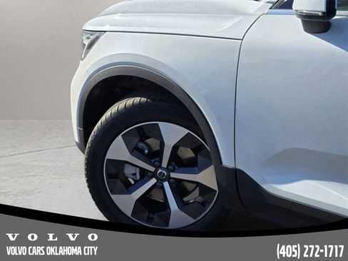 Used 2025 Volvo XC40 B5 Core w/ Protection Package Premier image 32