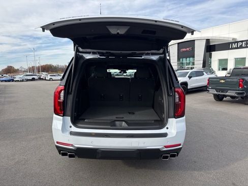 New 2026 GMC Yukon XL Denali image 32