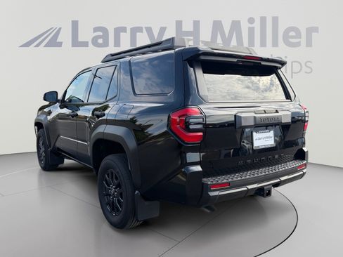 Certified 2025 Toyota 4Runner SR5 AWD/4WD image 3