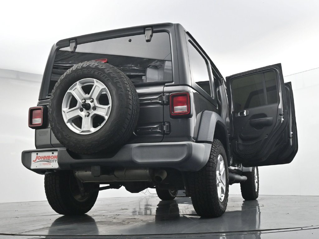 Used 2018 Jeep Wrangler Unlimited Sport S AWD/4WD image 41