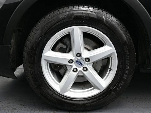 Used 2018 Ford Explorer 4WD w/ Class II Trailer Tow Package image 11