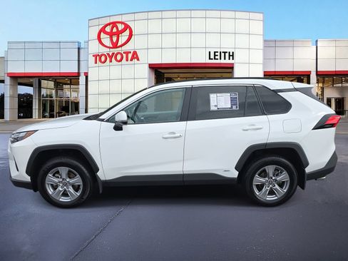 Used 2024 Toyota RAV4 XLE w/ Convenience Package image 8