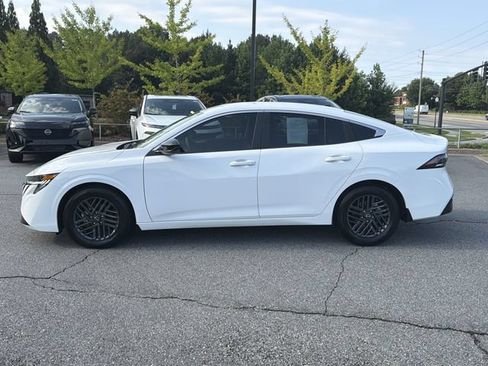 Certified 2026 Nissan Sentra SV w/ SV Convenience Package FWD image 12