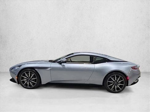 Used 2019 Aston Martin DB11 Coupe RWD image 9