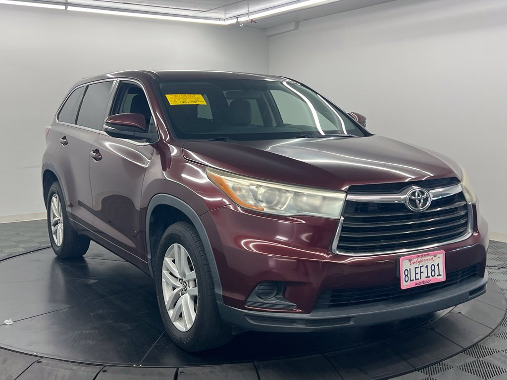 Used 2016 Toyota Highlander LE FWD image 3