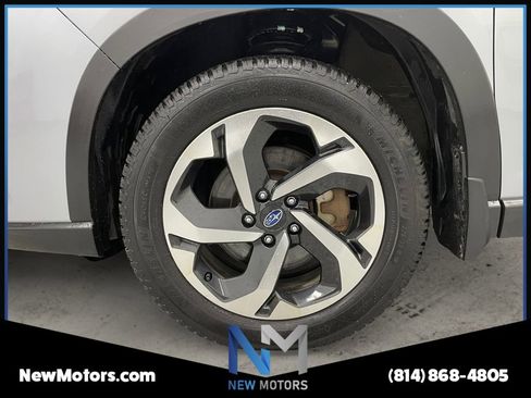 Used 2023 Subaru Forester Touring image 12