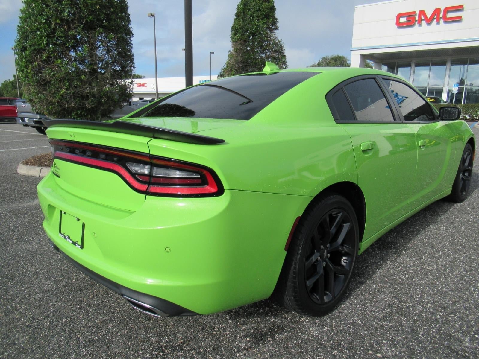 Used 2023 Dodge Charger SXT w/ Blacktop Package RWD image 7
