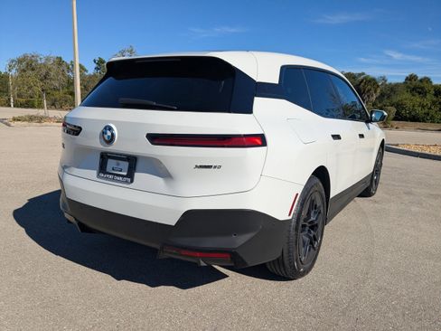 Used 2023 BMW iX xDrive50 image 5