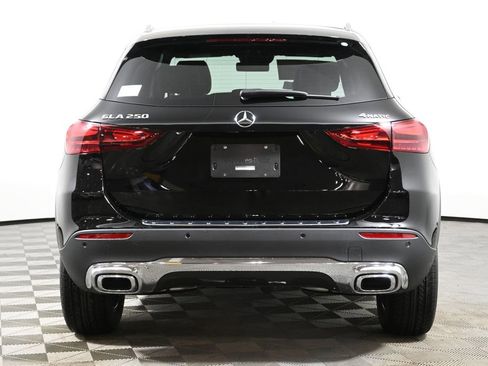 Used 2025 Mercedes-Benz GLA 250 4MATIC image 6