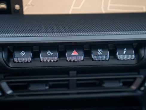 Used 2023 Porsche 911 Carrera image 19