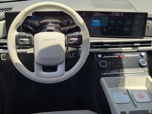 New 2026 Hyundai Santa Fe SEL FWD image 6