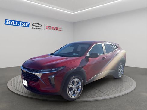 New 2026 Chevrolet Trax LS image 2