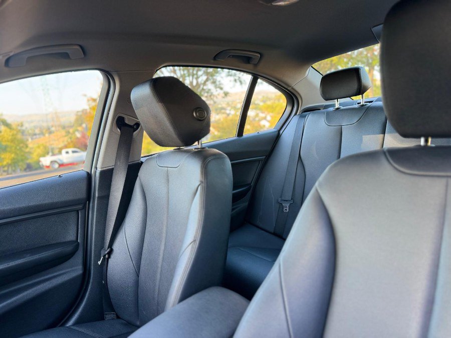 Used 2013 BMW 328i Sedan RWD image 11