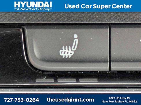 Used 2018 Volkswagen Tiguan SE FWD image 28