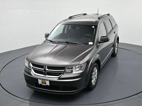 Used 2020 Dodge Journey SE FWD image 16