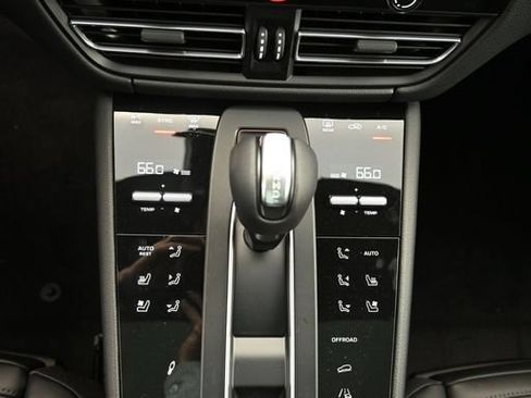 New 2026 Porsche Macan AWD/4WD image 18