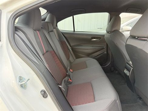 Used 2025 Toyota Corolla SE image 30