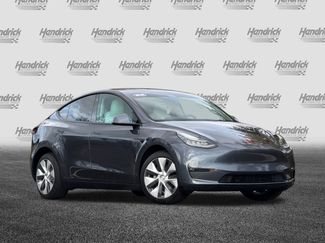 Used 2022 Tesla Model Y Long Range video 2