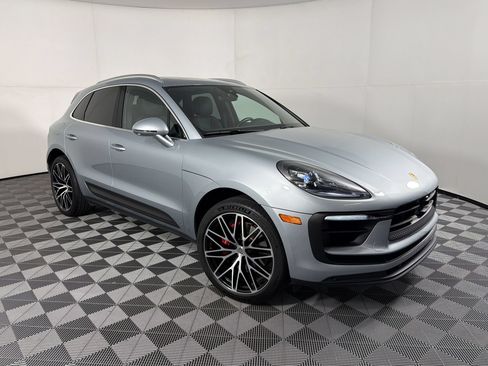 Certified 2023 Porsche Macan S AWD/4WD image 7