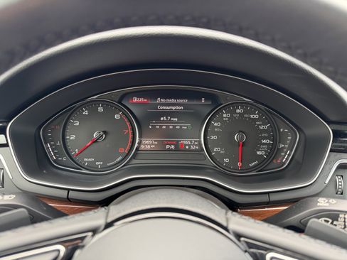 Used 2023 Audi A4 2.0T Premium w/ Convenience Package image 21