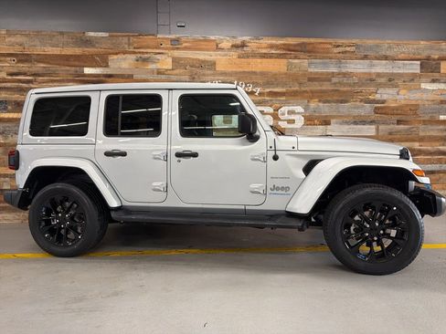 Used 2023 Jeep Wrangler Unlimited Sahara image 60