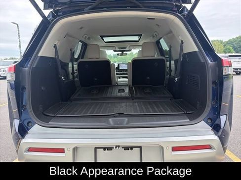Certified 2025 Nissan Pathfinder SL w/ SL Premium Package AWD/4WD image 24