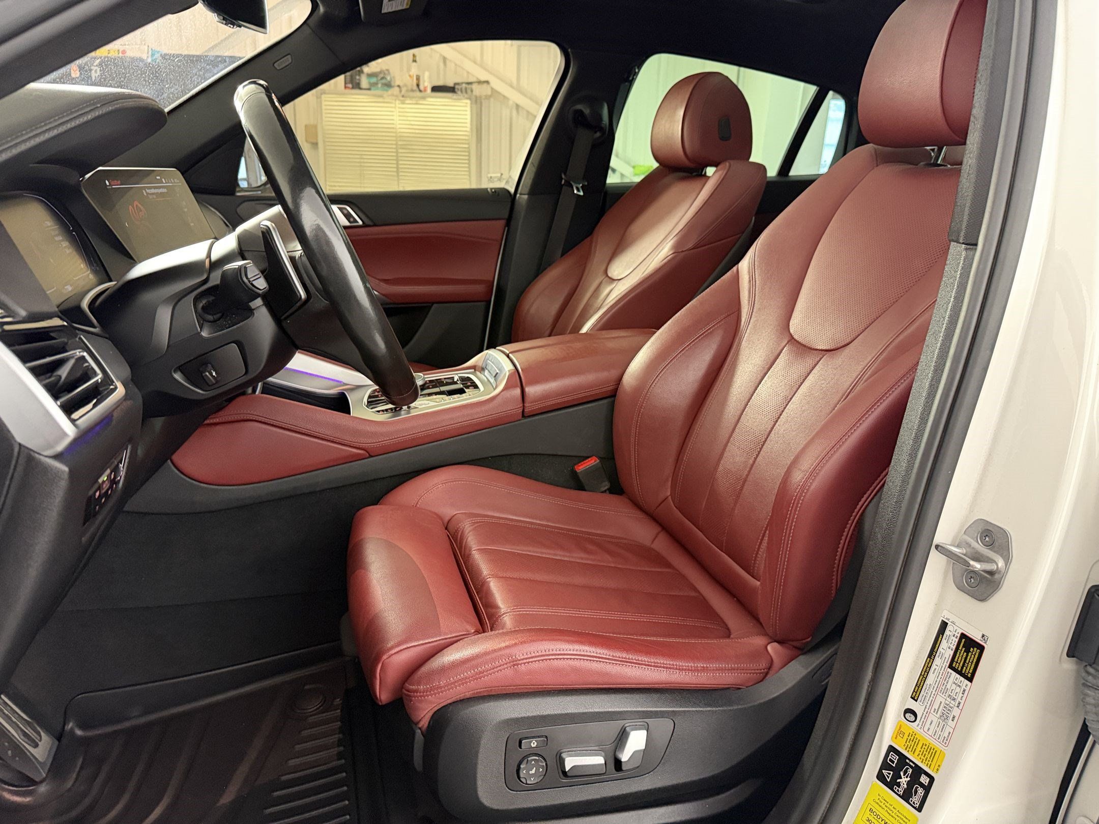 Used 2022 BMW X6 xDrive40i w/ M Sport Package AWD/4WD image 5