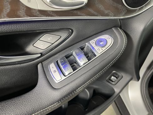 Used 2020 Mercedes-Benz GLC 300 4MATIC image 18