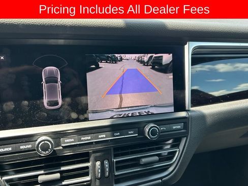 Used 2020 Porsche Macan AWD/4WD image 14