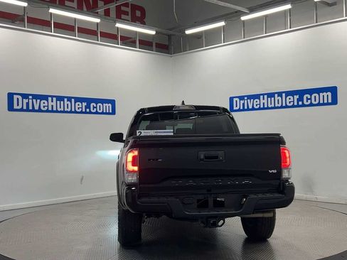 Used 2023 Toyota Tacoma TRD Off-Road w/ Advanced Technology Package AWD/4WD image 7