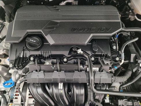 Used 2025 Hyundai Elantra SE w/ Cargo Package FWD image 30