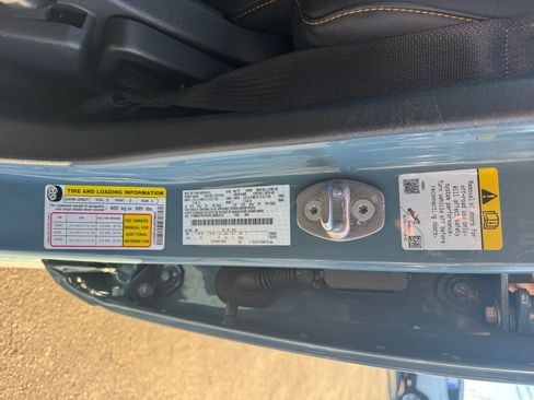 Used 2023 Ford Bronco Badlands image 30