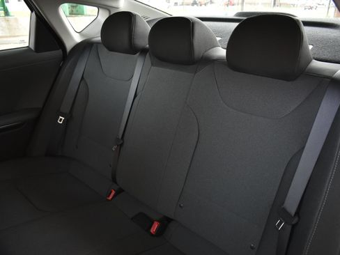 Used 2025 Kia K4 LX FWD image 16